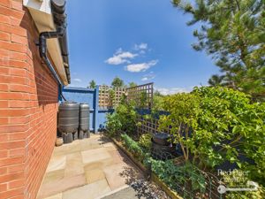 Front Garden- click for photo gallery